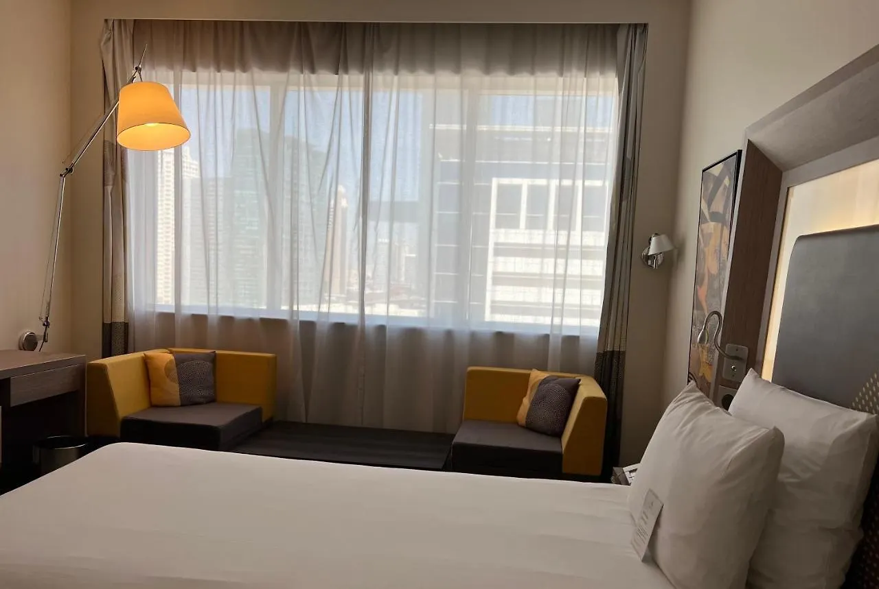 Novotel World Trade Centre Dubai 4*,