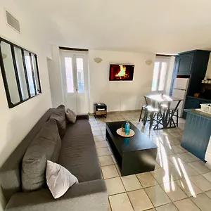 https://t2-rue-pietonne-le-lavandou.fr-provencehotel.com