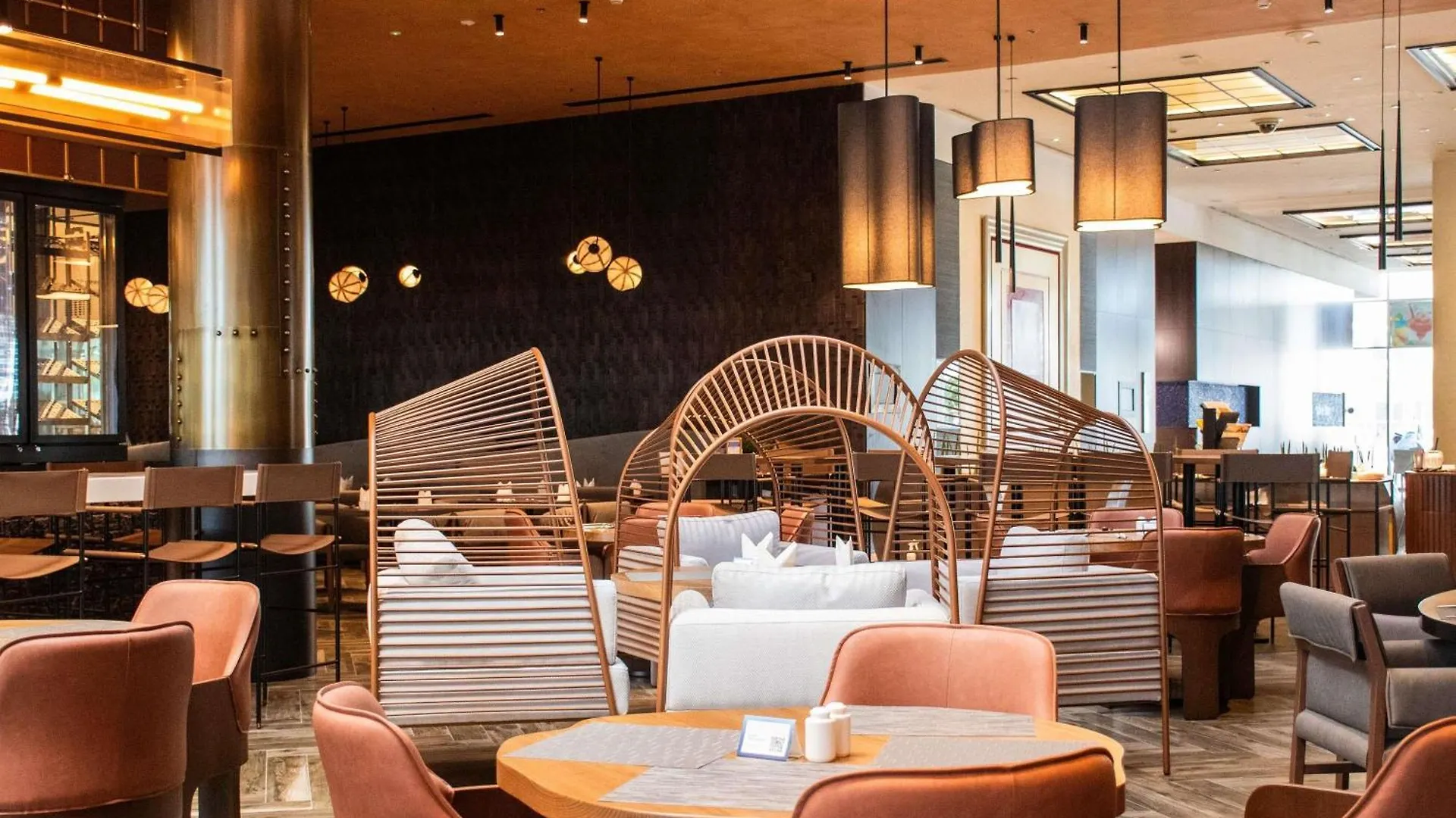 Novotel World Trade Centre Dubai 4*,